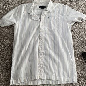 Free world linen button up tshirt